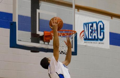Men’s Basketball Starts on the Right Foot with 63-60 Victory over SUNY Cobleskill