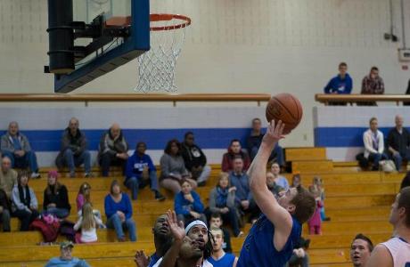 Clutch Play Down the Stretch Leads Men’s Basketball to 56-52 Win Over Lions