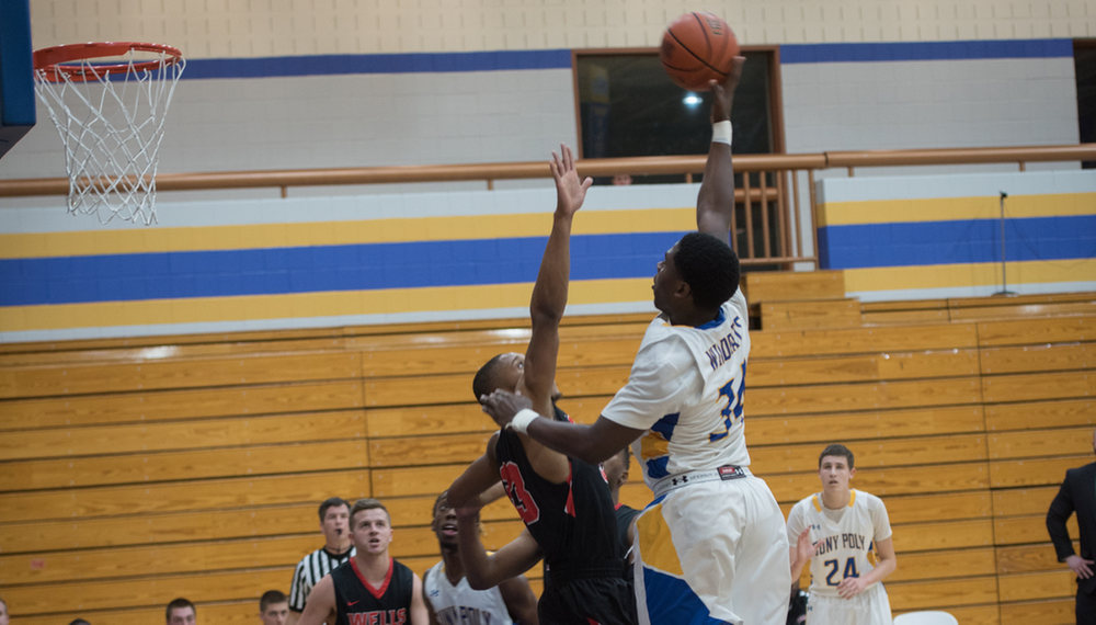 MBB: Last Second 3-Pointer Gives Wells the Narrow Win over SUNY Poly 66-64.