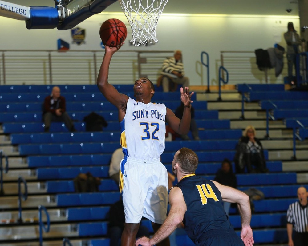 MBB: Wildcats Survive a Late Game Comeback to Earn a 68-64 Win Over Southern Maine.
