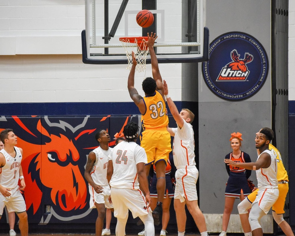 MBB: Wildcats Beaten on the Road by Rival Utica College.