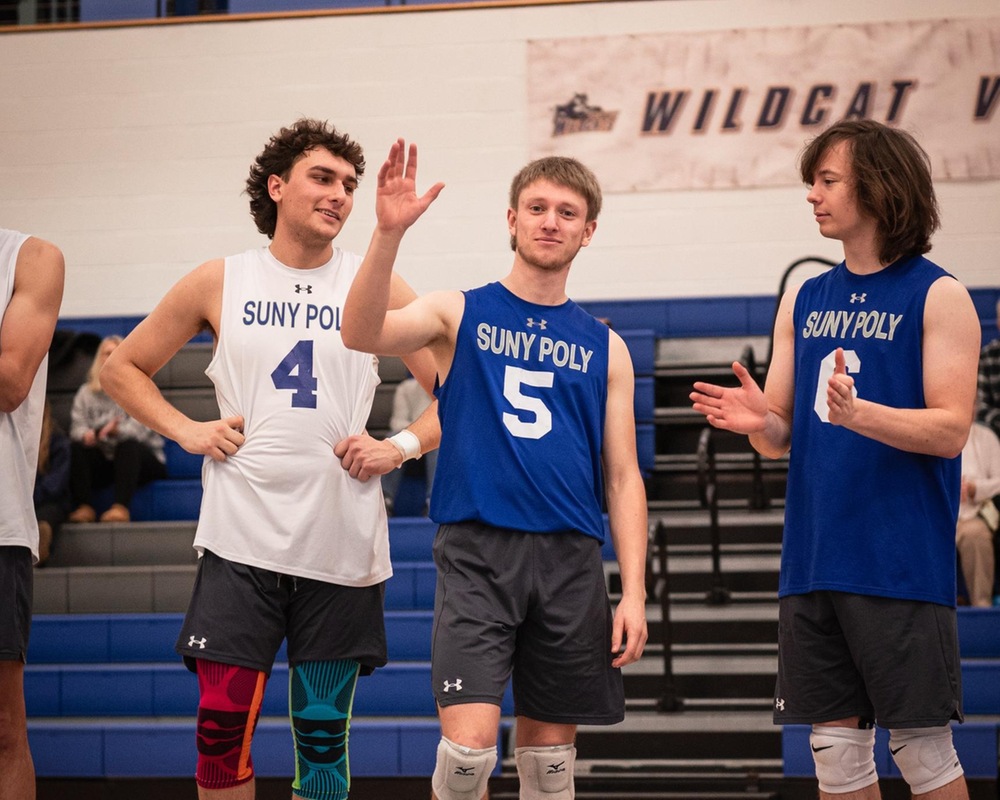 MVB: Wildcats Roll Past Lakers In Four Sets.