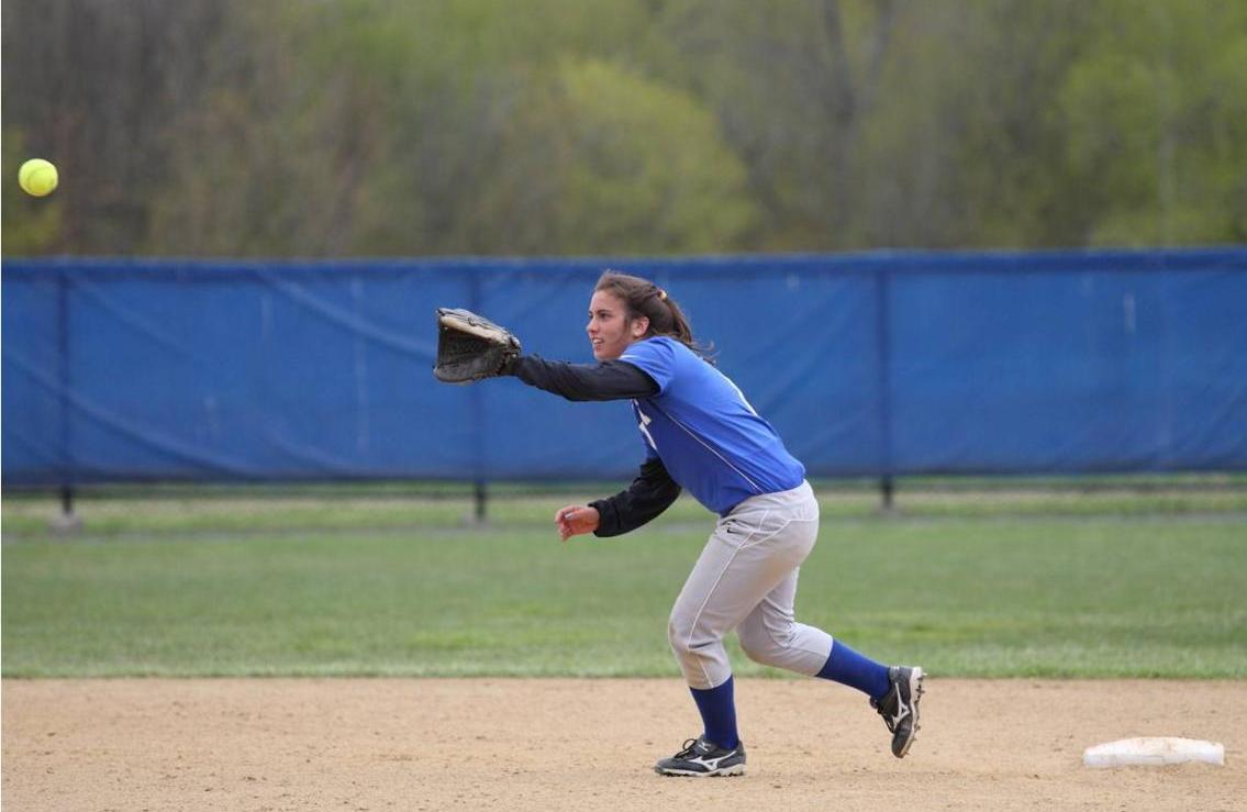 Wildcats Sweep First Conference Doubleheader