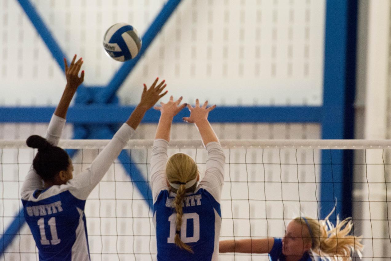 Wildcats Get First Conference Win, 3-0 over Chargers