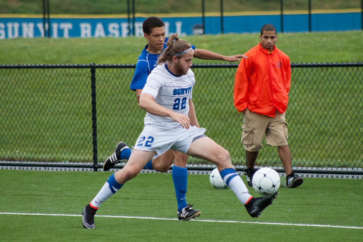Men’s Soccer Outdueled by Golden Knights, 3-0