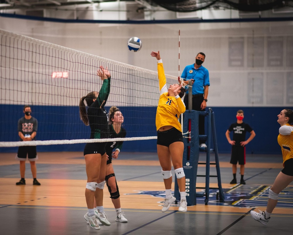 WVB: Wildcats Split Tri-Match at Home, Beating Utica in Five Sets and Falling in Three Sets to Plattsburgh. 
